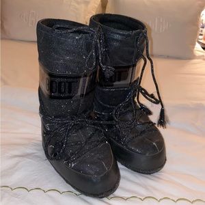 Black sparkle moon boots- limited edition